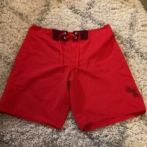 Under Armour HeatGear Mens Red Board Shorts Swim Trunks Loose Fit Size 36